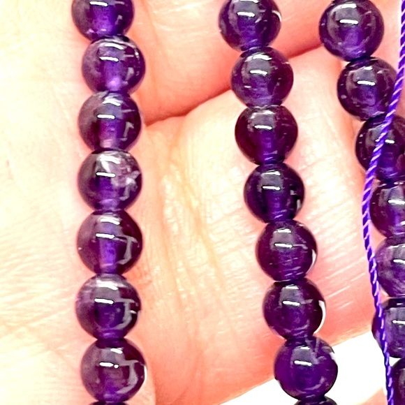 15.5” Strand of 4mm Amethyst Beads - Picture 1 of 4